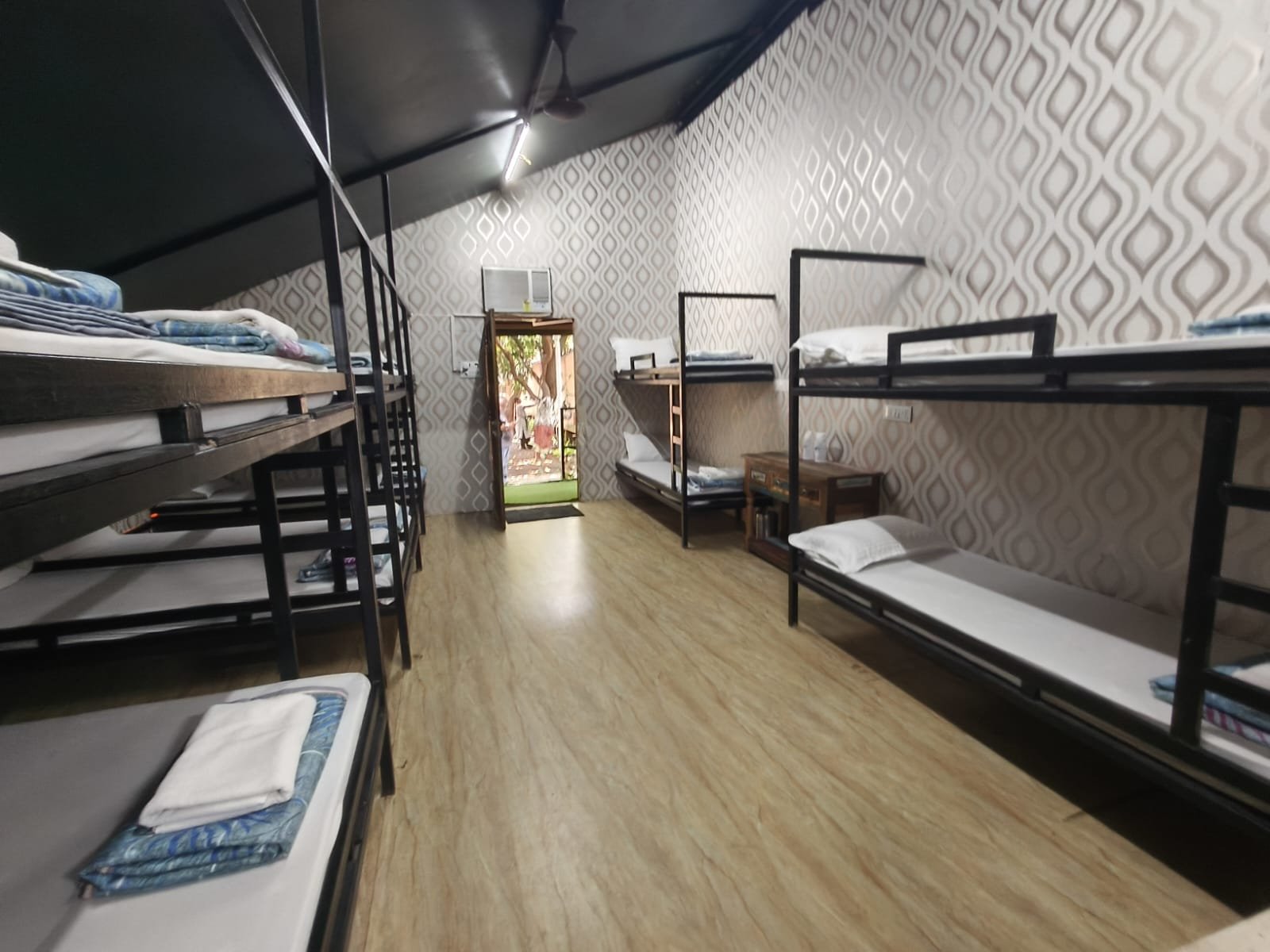 Cross Camp 14-Bed Tent Cross Camp 14-Bed Tent